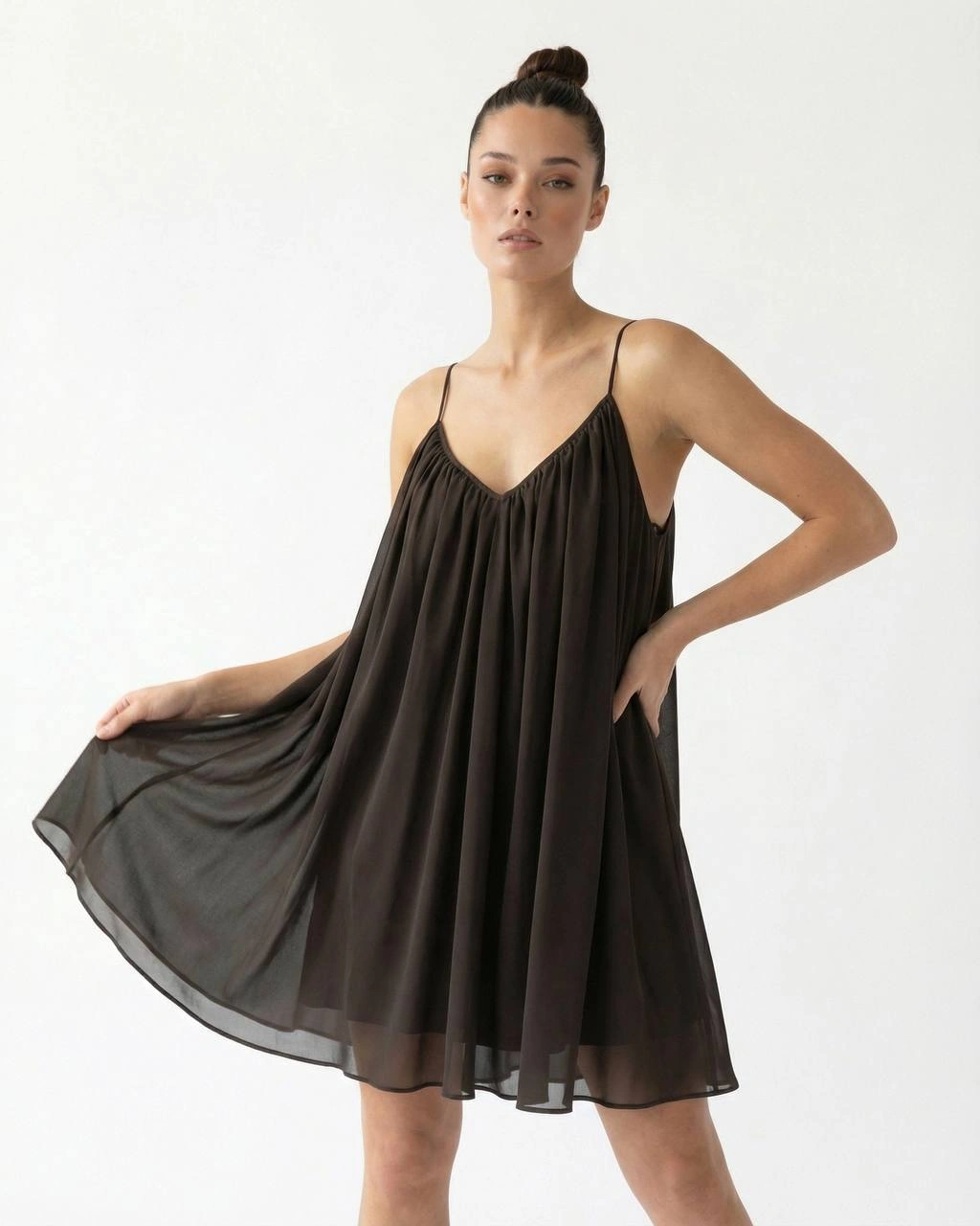 Черное воздушное платье